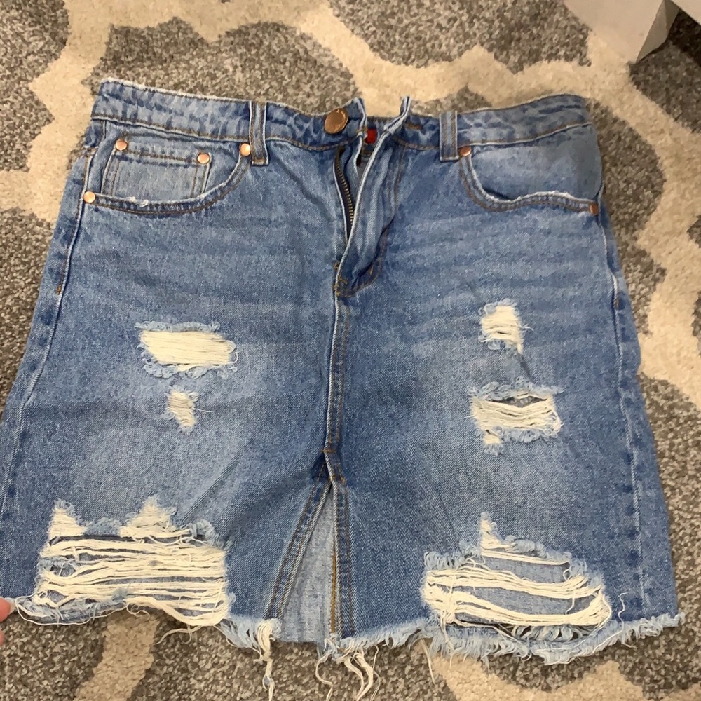 Signature 8 skirt